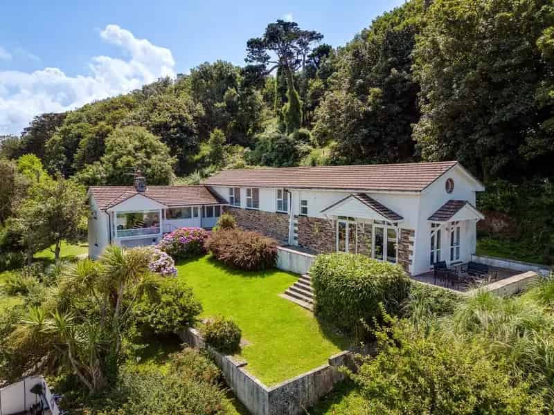 3 Bedroom Detached House for Sale in Polzeath