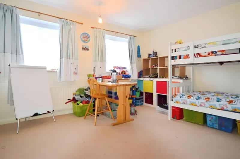 3 Bedroom House For Sale Worcester Park