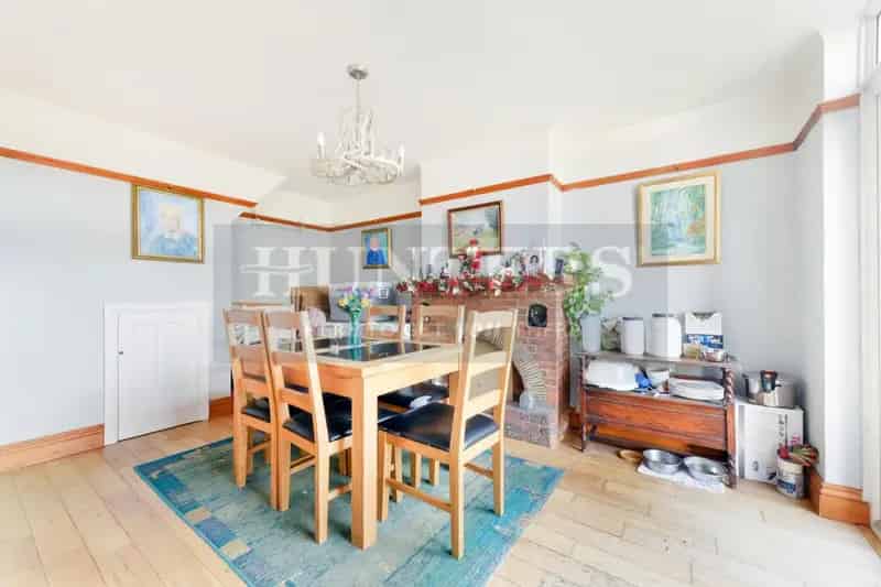 4 Bedroom House For Sale 1357 SQ FT