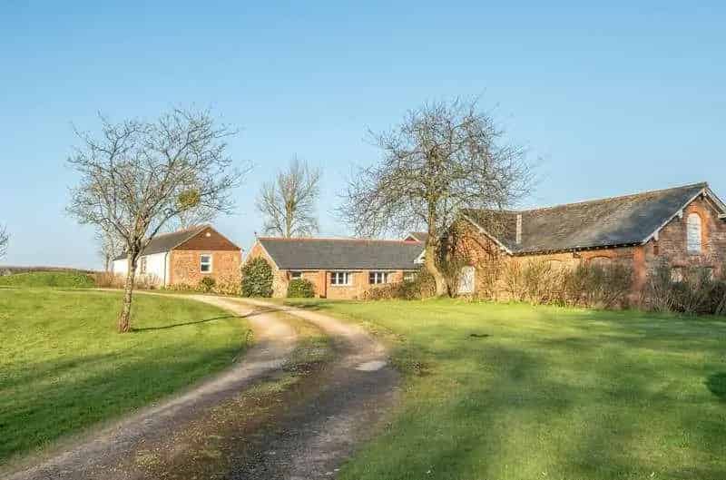 4 Bed House for Sale with Annexe and Outbuildings