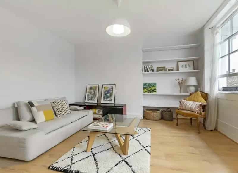 2 Double Bedroom 2 Bathroom Top Floor Flat