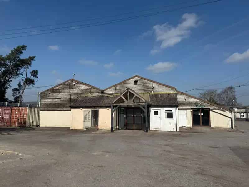 Sevenoaks Garden Centre Retail Unit
