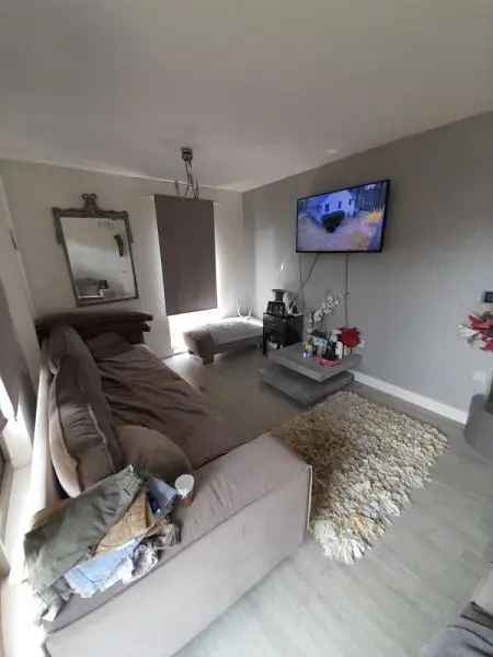 Flat For Rent in Tendring, England