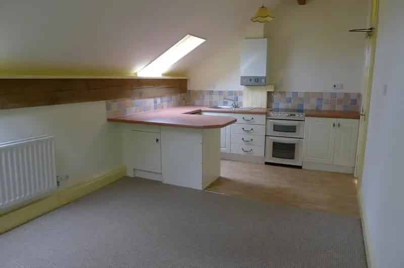 1 Bedroom Flat to Rent - Open Plan Living, Parking