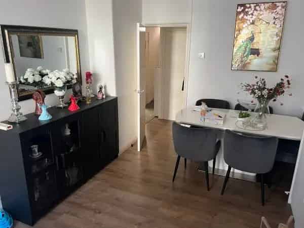 1-Bedroom Ground Floor Flat near Westfield Shopping Centre