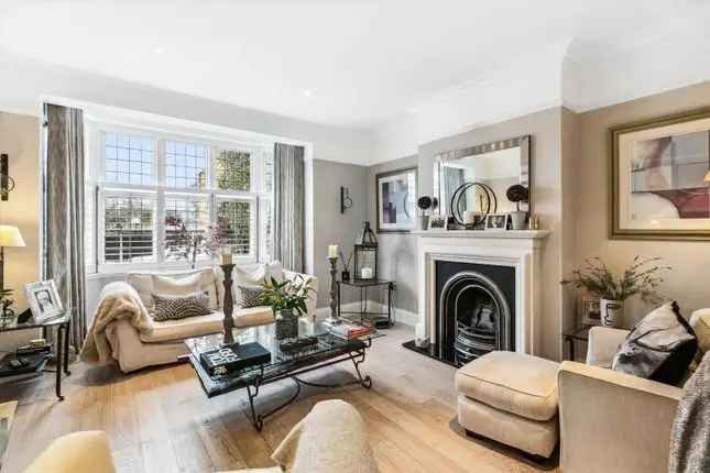 Semi Detached House for Sale in Lyford Road London SW18