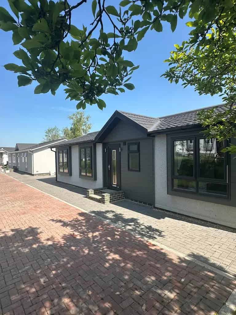 2 Bedroom Park Home for Sale