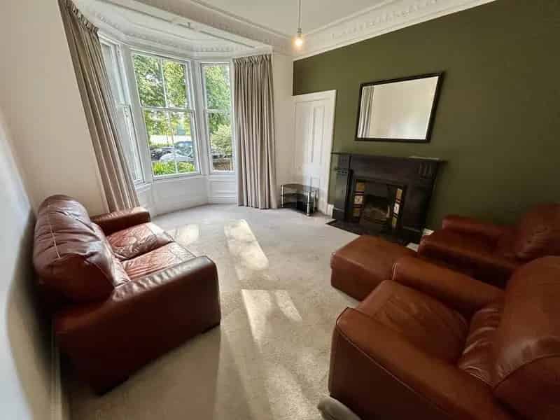 2 Bedroom Flat to Rent in Dundee Near Baxter Park