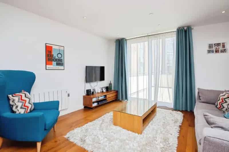 3 Bed Flat for Sale in Manchester's Islington Wharf