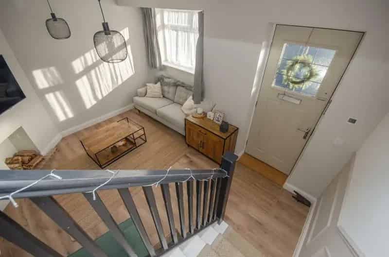 3 Bedroom Semi Detached House For Sale Near Page Park