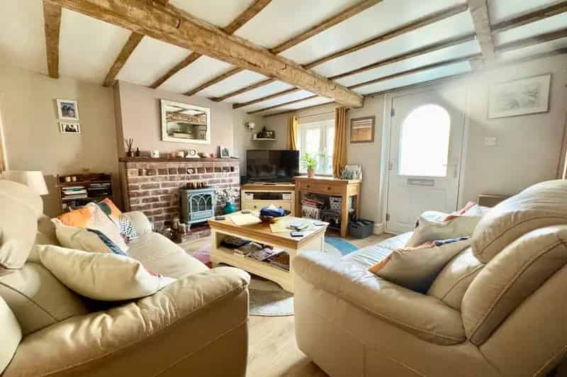 2 Bedroom Semi Detached House Shavington Cheshire CW2