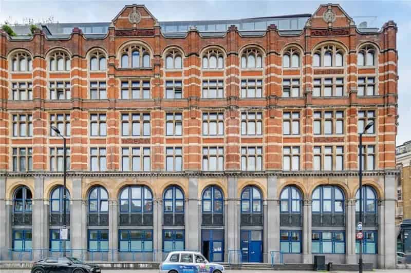 1 Bedroom Flat for Sale Near Old Street, London