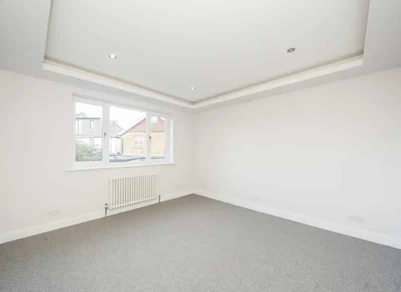 3 Bed 2 Bath Maisonette Merton Hall Road Private Garden