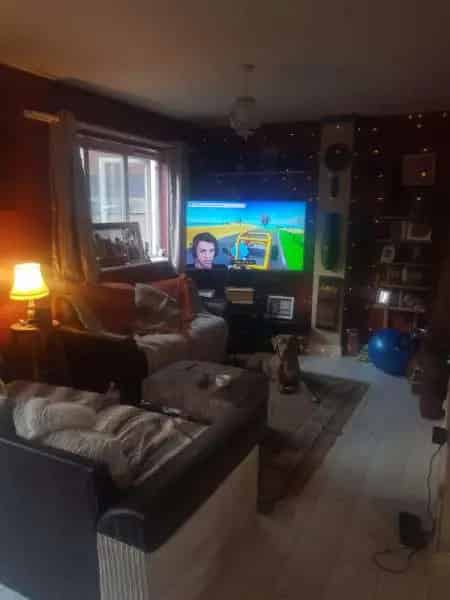 4 Bedroom House with Garden and Drive