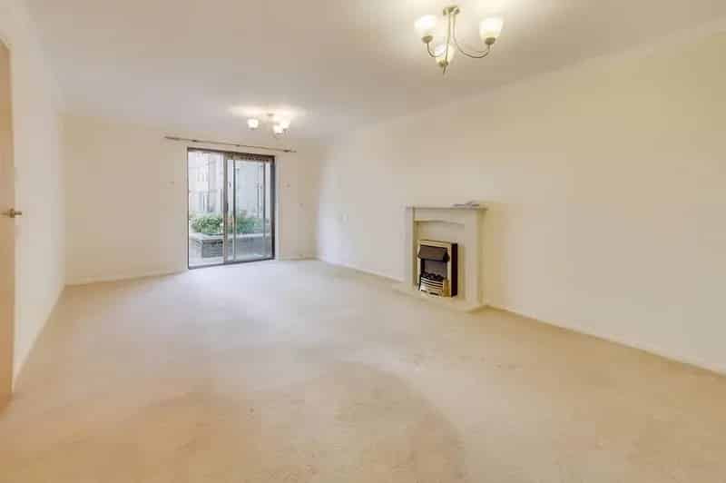 2 Bedroom Flat for Sale in Chelmsford