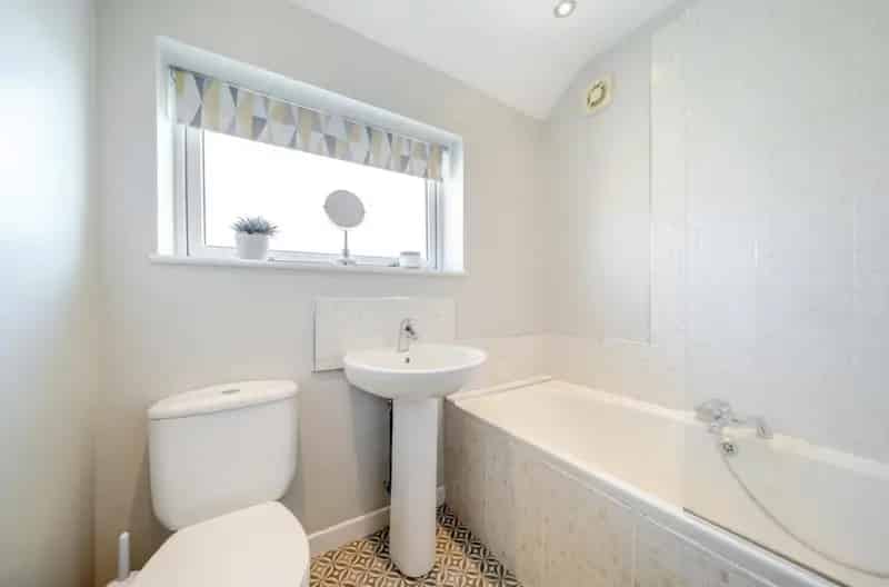 3 Bed Semi Detached House For Sale Horsforth