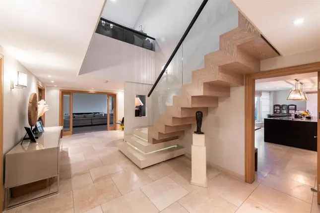 Flat for sale in Coleridge Gardens, London SW10