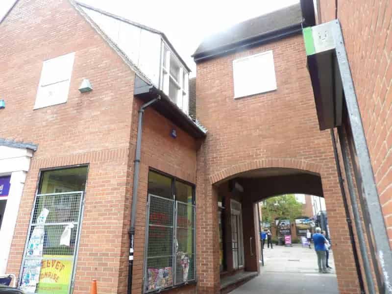 Braintree Retail Space: Open Plan Unit with Rear Access