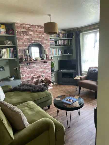 Bungalow For Rent in Folkestone and Hythe District, England