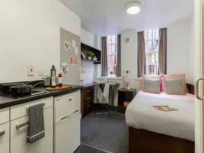 1 room room of 10 m² in Sheffield