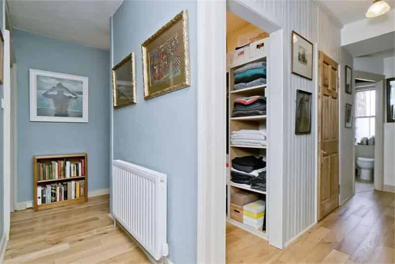 3 Bed Flat - Others with 1 Reception Room