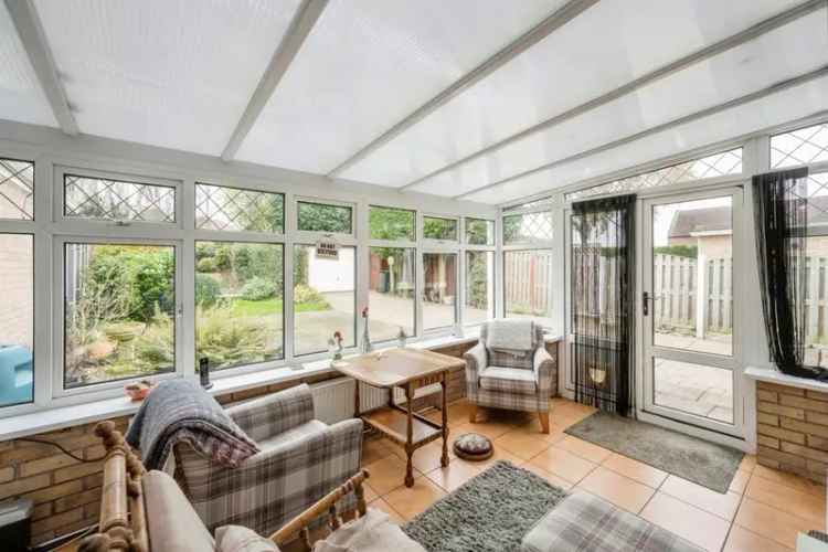 3 Bed Semi-Detached House with Garage and Garden