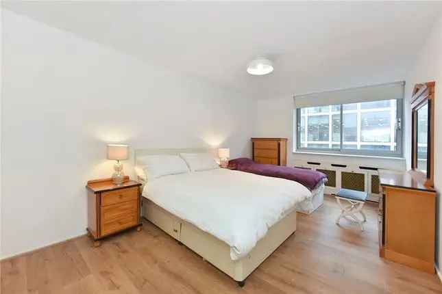 Flat for sale in Portman Square, London W1H