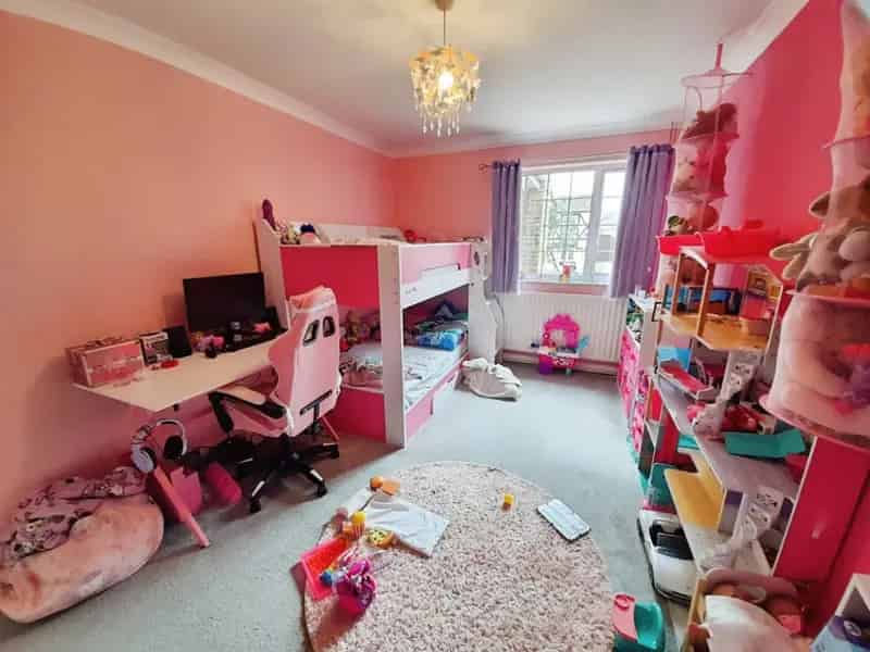4 bedroom Bungalow
 For Sale