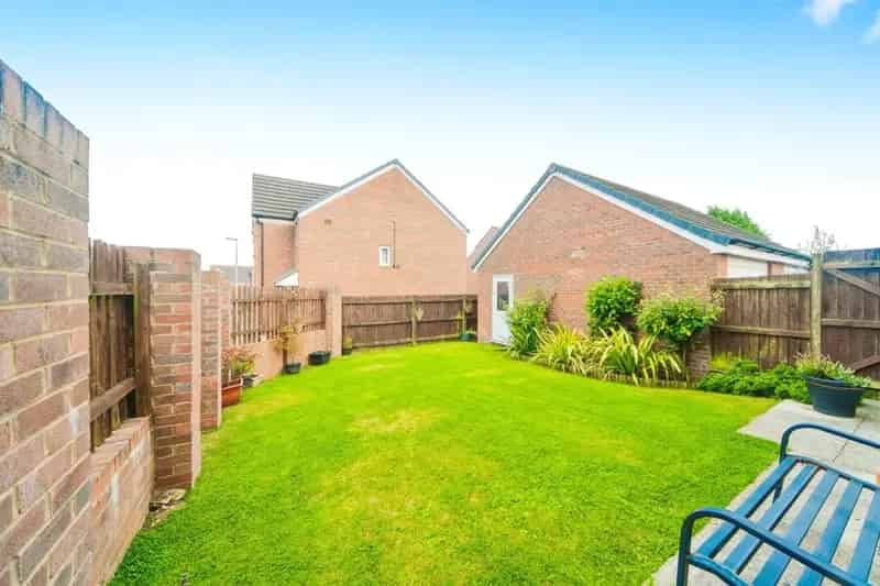 3 Bed Detached House Near Barry Town