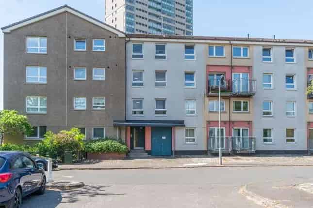 Flat for Sale in Glasgow G5