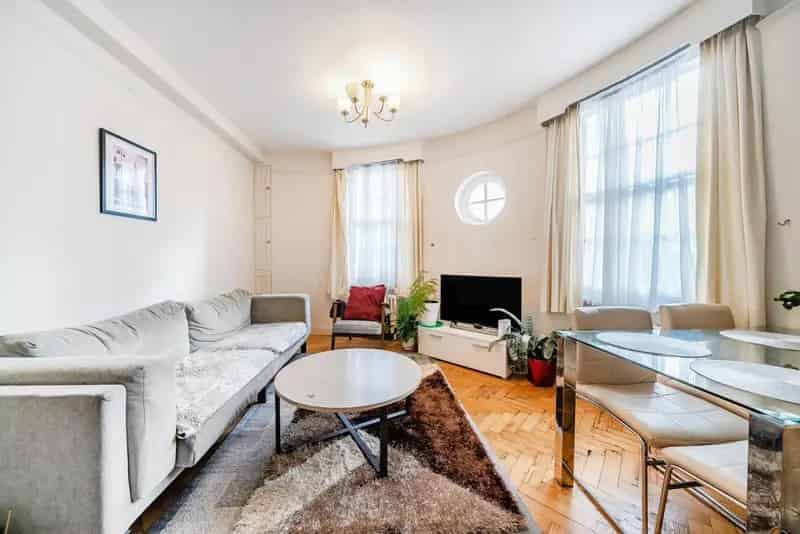 Two Double Bedroom Apartment near Kensington Gardens