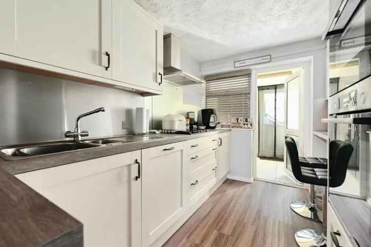 3 Bedroom House for Sale in Oakridge