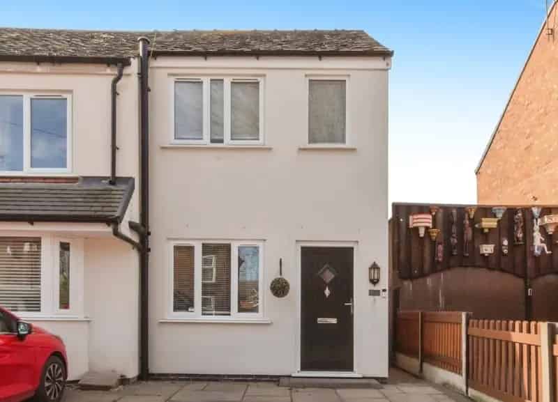 2 Bedroom Semi-Detached Home in Crewe