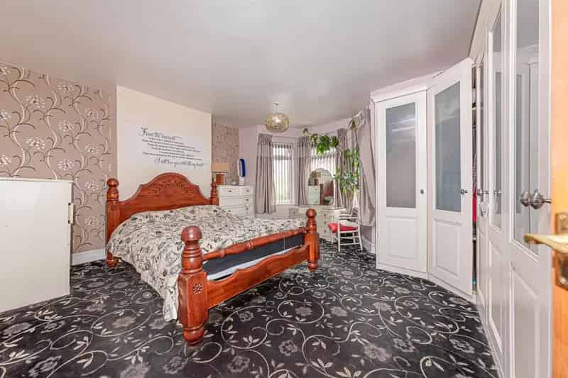 3 Bedroom House For Sale 1278 SQ FT