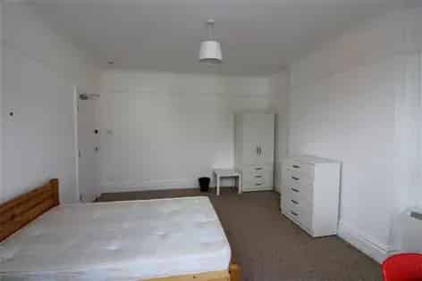 3 Double Bedroom Ground Floor Flat Southampton