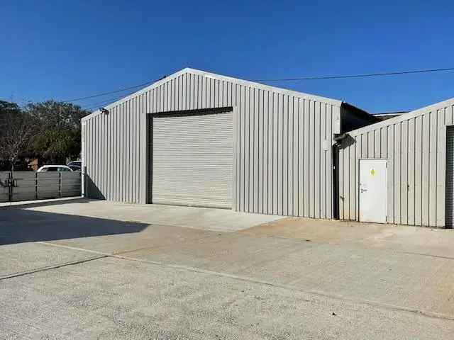 Industrial For Rent in Guildford, England