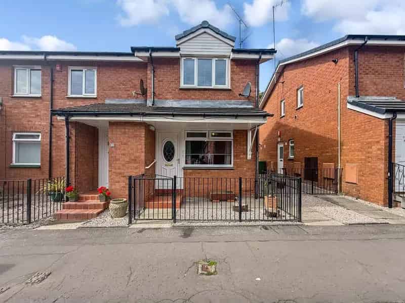 2 Bedroom Flat for Sale Glasgow Lanarkshire