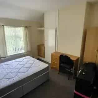 4 Bedroom House Manchester - Modern Student Professional Home