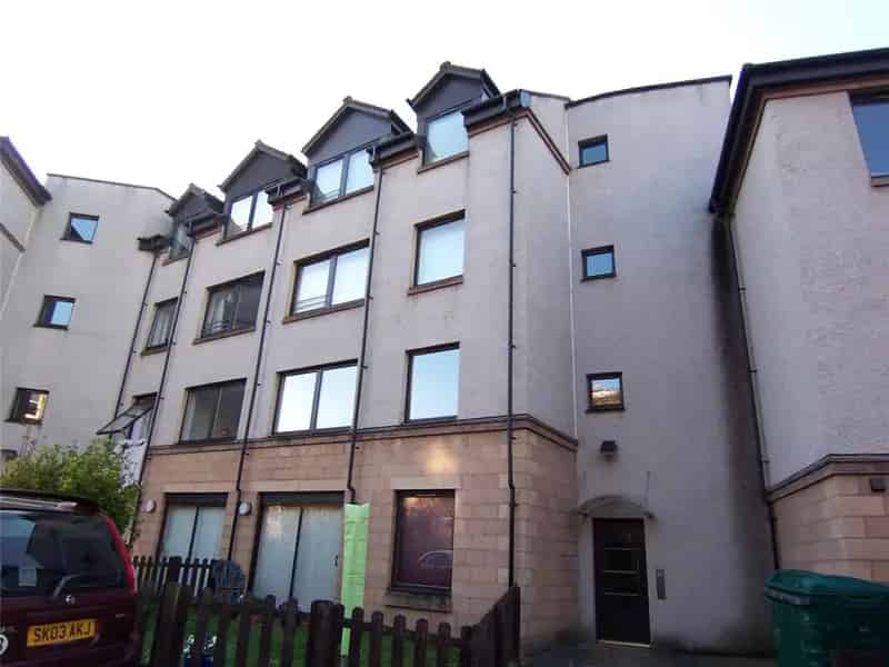 1 Bedroom Furnished Apartment to Rent - Modern Development