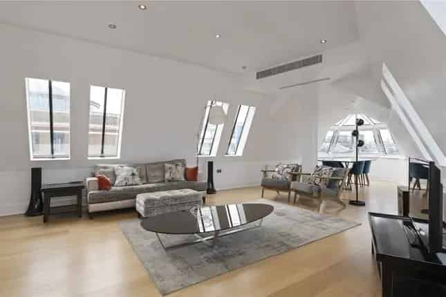 Penthouse Apartment for Sale in Clerkenwell London EC1V