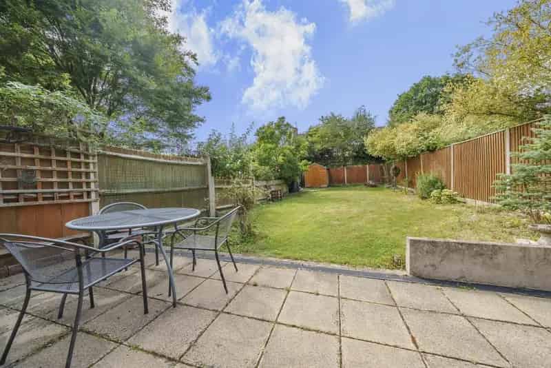 Spacious Four-Bedroom Family Home with Garden