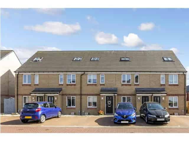 3 Bedroom Terrace House for Sale