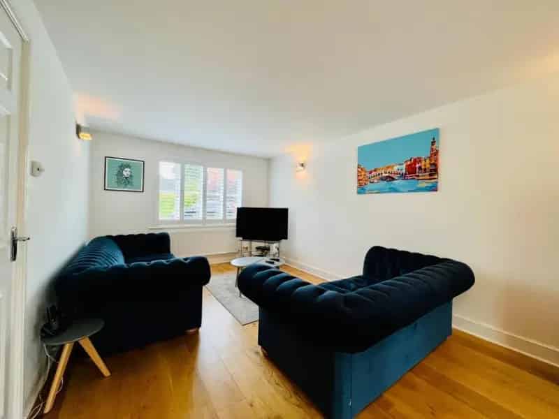 4 Bed Detached House for Sale