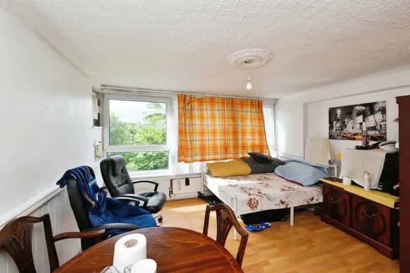 Two Bedroom Flat in Shawbridge Harlow Zero Deposit Available