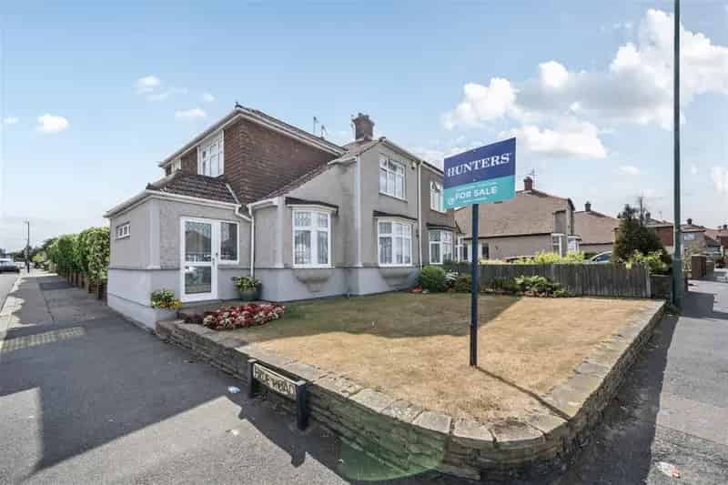 4 bedroom House
 For Sale 
Total Size: 1594 SQ FT