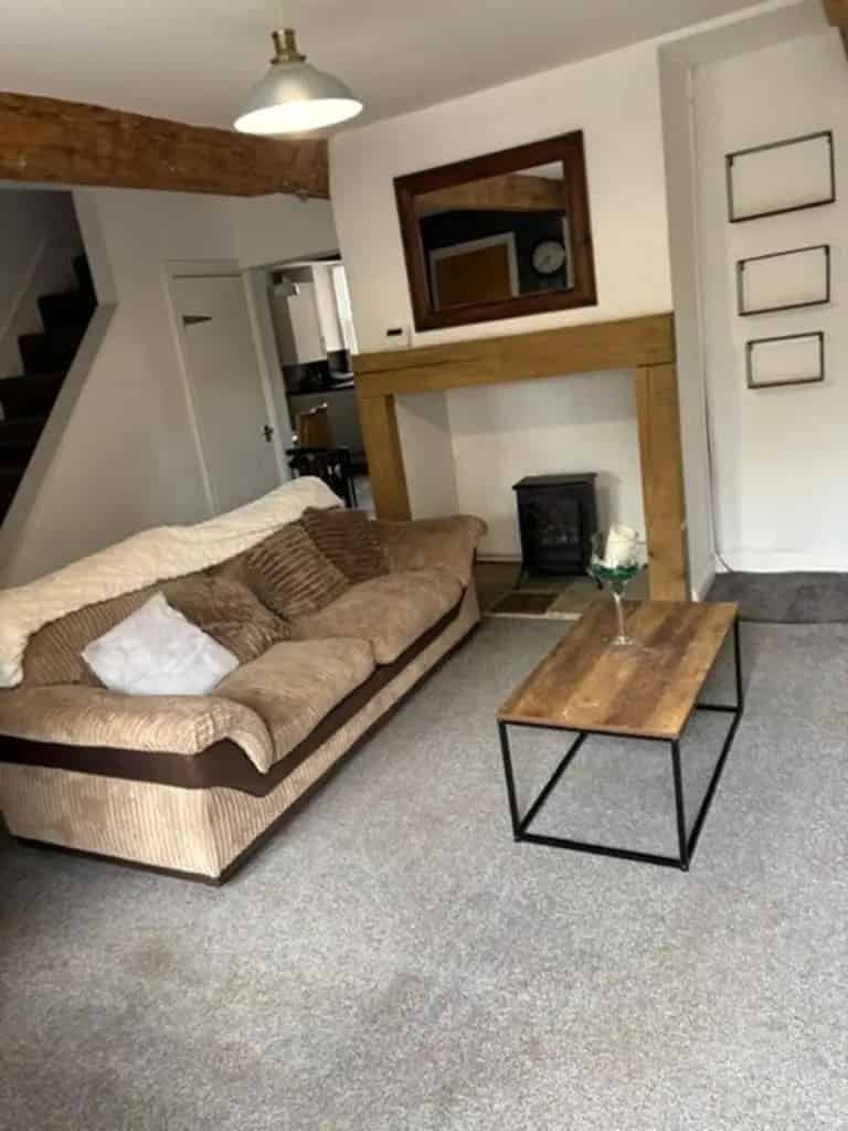 2 Bedroom Terraced House to Rent in Queensbury Village