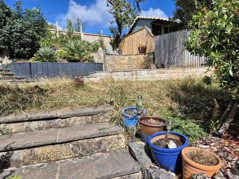 5 bed house for sale