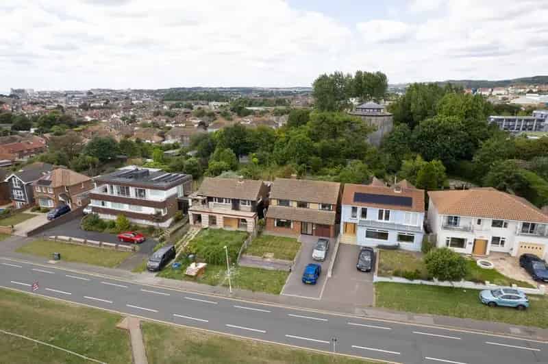 4 Bedroom Detached House with Sea Views Kent CT19