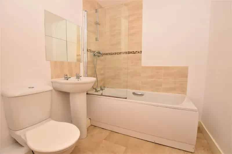 1 bedroom Flat
 To Rent