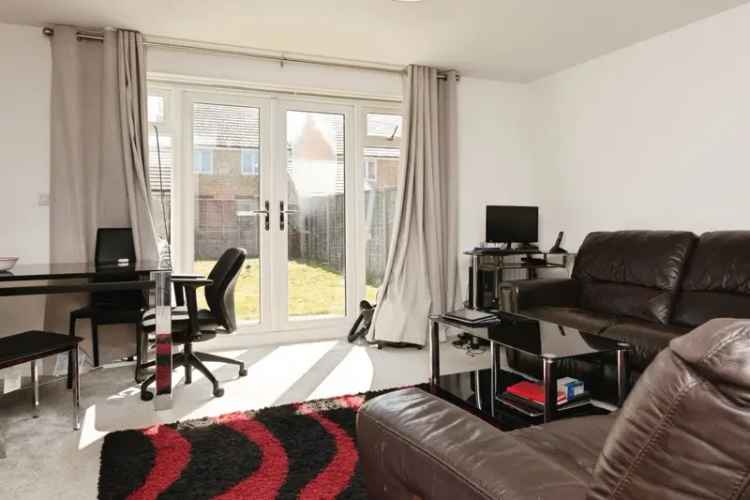 3 Bedroom Semi-Detached House Faringdon